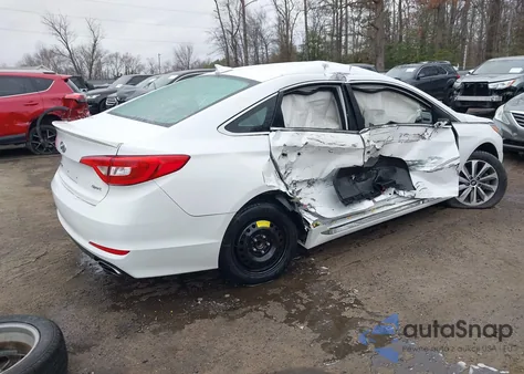 2015 Hyundai Sonata Sport z USA, uszkodzony, nr VIN 5NPE34AF4FH021338